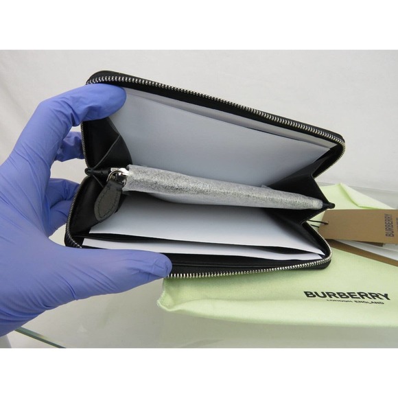BURBERRY ELMORE BLACK LOGO EMBOSSED LEATHER ZIP AROUND CLUTCH CONTINENTAL WALLET - Picture 13 of 15